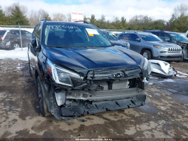 2024 Subaru Forester Premium მანქანა იყიდება აუქციონზე, vin: JF2SKADC2RH415656, აუქციონის ნომერი: 44353424