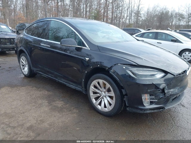2018 TESLA MODEL X 5YJXCDE20JF113635 Photo 0