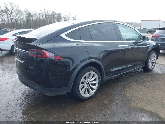 2018 TESLA MODEL X 5YJXCDE20JF113635 Photo 3