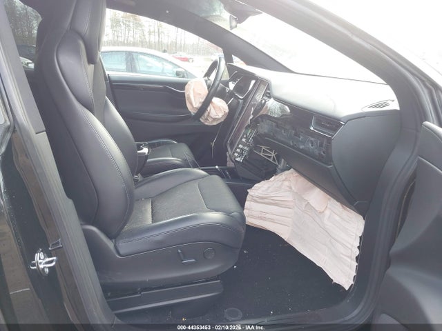 2018 TESLA MODEL X 5YJXCDE20JF113635 Photo 4