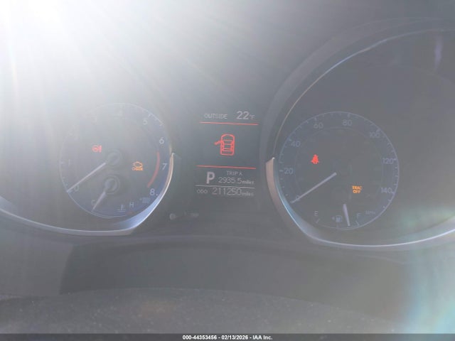 2T1BURHEXEC050144 Toyota Corolla S Plus