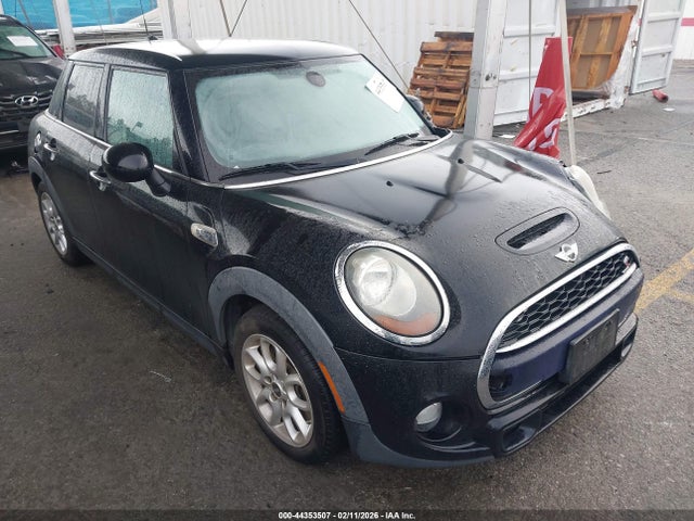 2015 MINI HARDTOP WMWXU3C53F2B56283 Photo 0