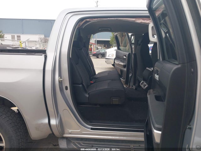 5TFEY5F1XHX221443 Toyota Tundra Sr5 5.7l V8