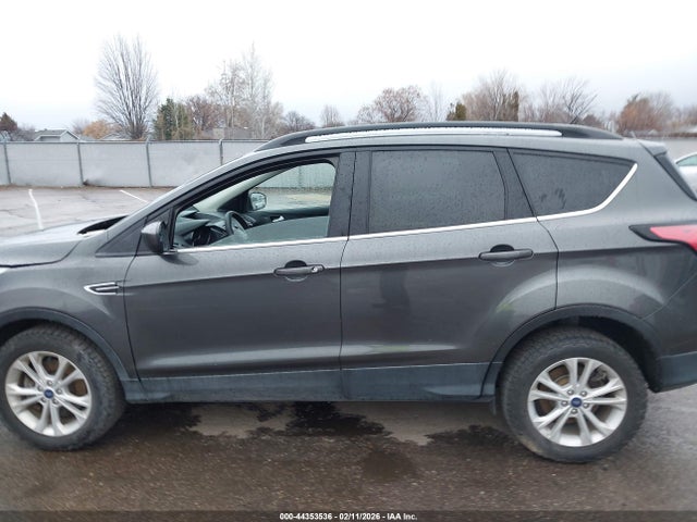 1FMCU9GD6JUD08522 Ford ESCAPE SE