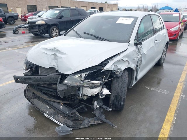 WVWKR7AU6HW953586 Volkswagen E-golf Se