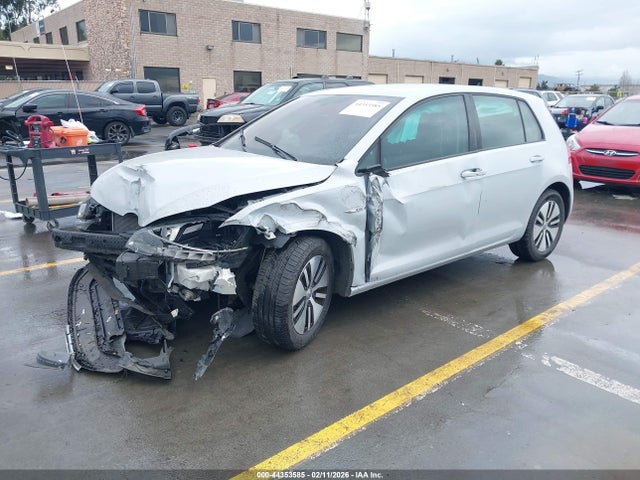 WVWKR7AU6HW953586 Volkswagen E-golf Se