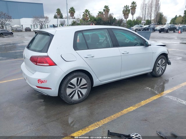 WVWKR7AU6HW953586 Volkswagen E-golf Se