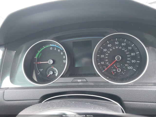 WVWKR7AU6HW953586 Volkswagen E-golf Se