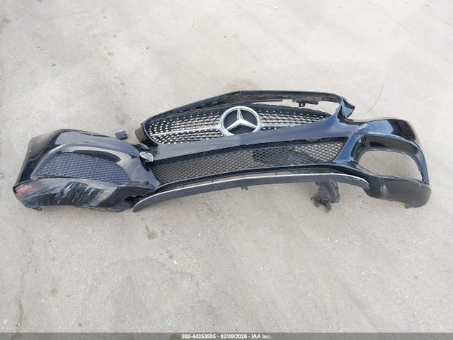 2015 Mercedes-benz C 300 მანქანა იყიდება აუქციონზე, vin: 55SWF4JB0FU093949, აუქციონის ნომერი: 44353595