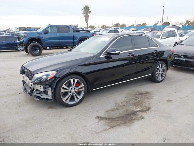 2015 Mercedes-benz C 300 მანქანა იყიდება აუქციონზე, vin: 55SWF4JB0FU093949, აუქციონის ნომერი: 44353595