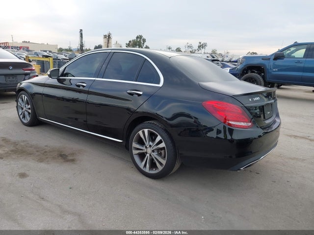 2015 Mercedes-benz C 300 მანქანა იყიდება აუქციონზე, vin: 55SWF4JB0FU093949, აუქციონის ნომერი: 44353595