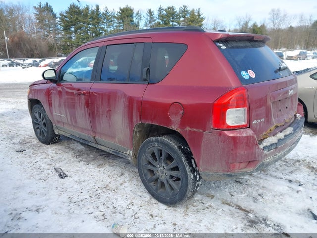 2012 JEEP COMPASS 1C4NJDEB4CD686156 Photo 2