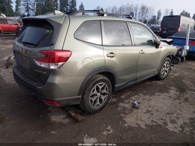 JF2SKAJC9LH529584 Subaru Forester Premium