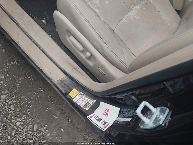 2013 Toyota Highlander Se V6 მანქანა იყიდება აუქციონზე, vin: 5TDBK3EH6DS250431, აუქციონის ნომერი: 44353626