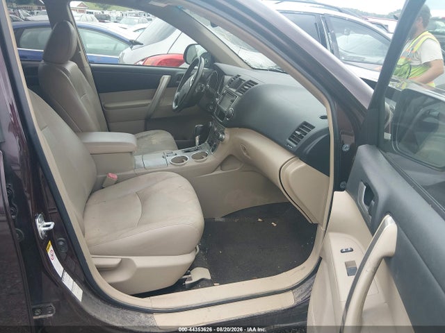 2013 Toyota Highlander Se V6 მანქანა იყიდება აუქციონზე, vin: 5TDBK3EH6DS250431, აუქციონის ნომერი: 44353626