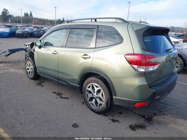 JF2SKAJCXMH563504 Subaru Forester Premium