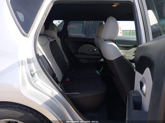 KNDJP3A54G7820997 KIA SOUL +