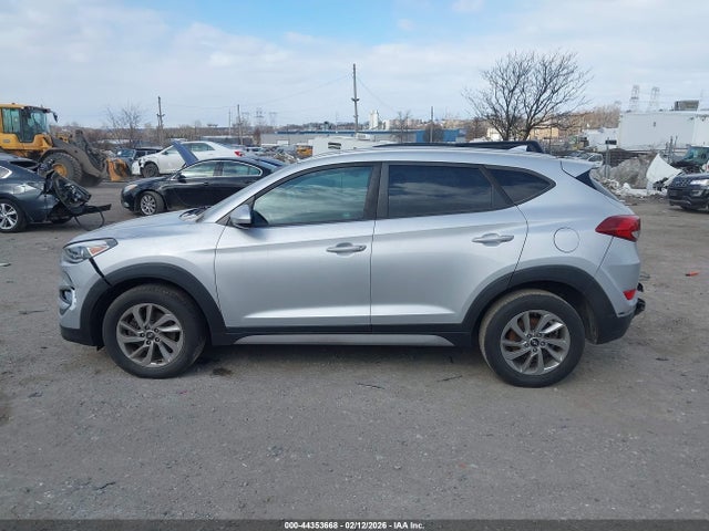 KM8J3CA43JU743319 Hyundai TUCSON SEL