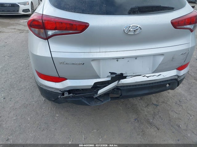 KM8J3CA43JU743319 Hyundai TUCSON SEL