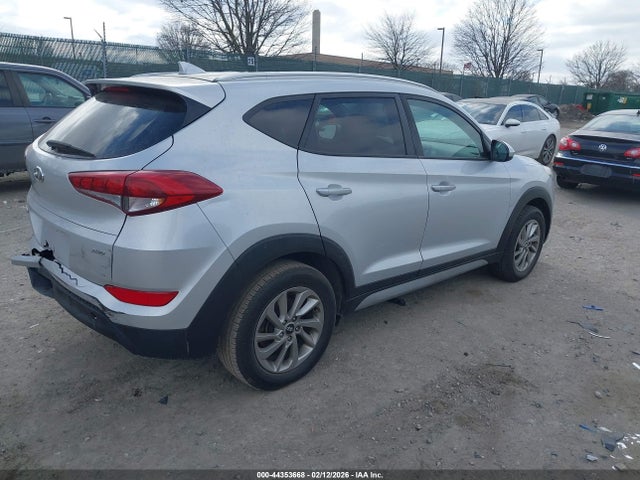 KM8J3CA43JU743319 Hyundai TUCSON SEL