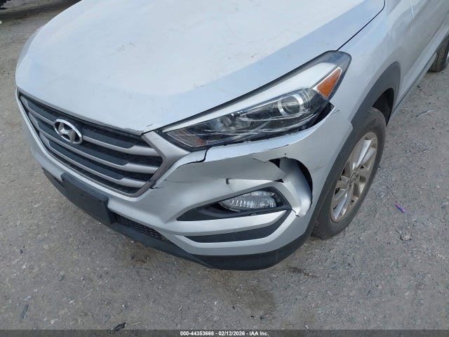 KM8J3CA43JU743319 Hyundai TUCSON SEL
