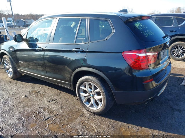2011 BMW X3 5UXWX5C58BLW13591 Photo 2