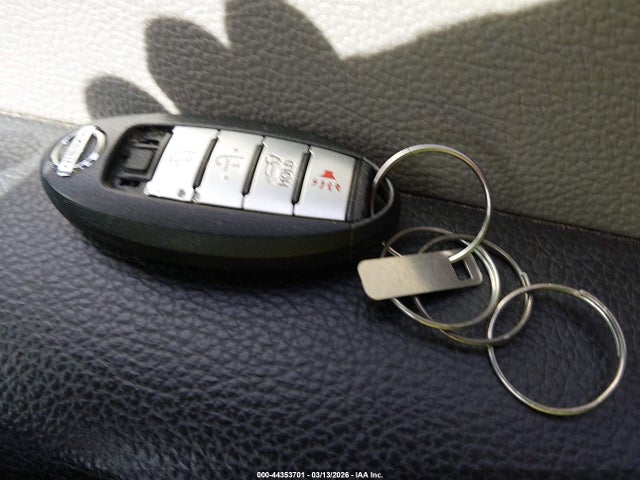 5N1AT2MV0JC788867 Nissan ROGUE SV