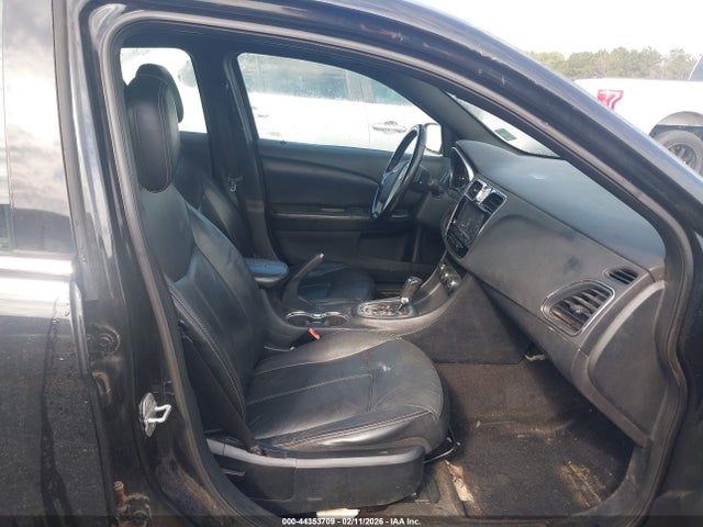 2011 CHRYSLER 200 1C3BC2FB1BN571866 Photo 4