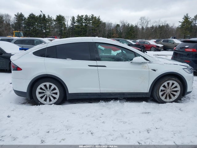 5YJXCAE27KF193046 Tesla MODEL X
