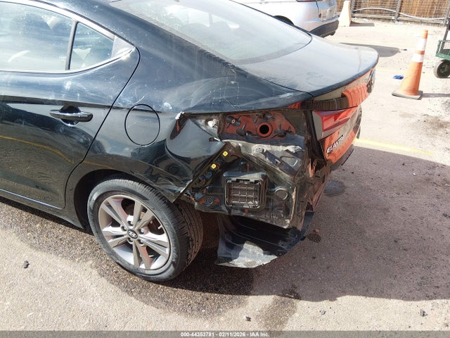 KMHD84LF6HU160126 Hyundai ELANTRA SE