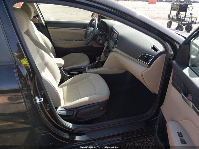 KMHD84LF6HU160126 Hyundai ELANTRA SE