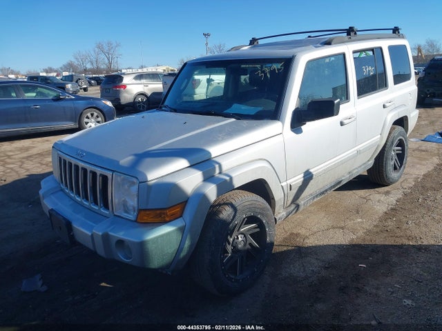 2010 JEEP COMMANDER 1J4RG4GK1AC156608 Photo 1