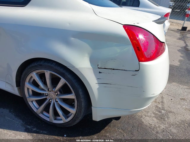 2008 Infiniti G37 Journey მანქანა იყიდება აუქციონზე, vin: JNKCV64E68M125563, აუქციონის ნომერი: 44353844
