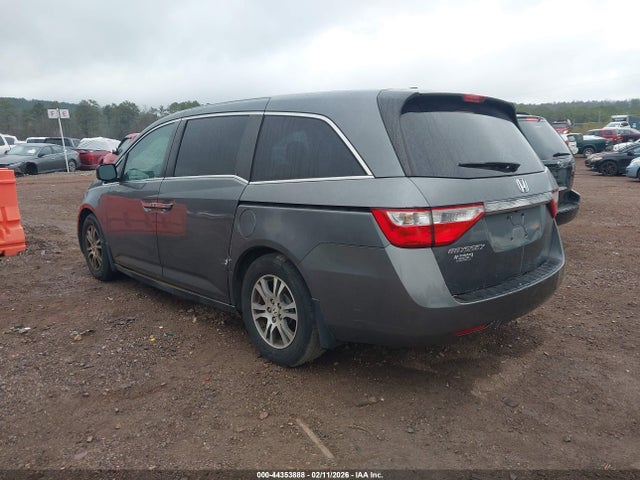 2011 HONDA ODYSSEY 5FNRL5H62BB068115 Photo 2