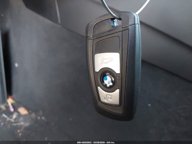 WBA3C1C5XEK105218 BMW 328I