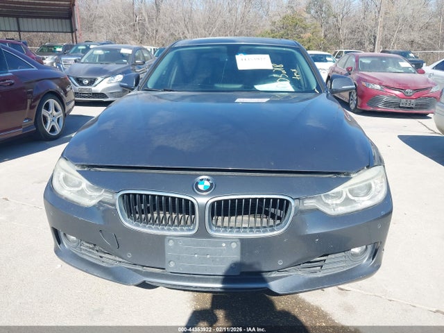 WBA3C1C5XEK105218 BMW 328I