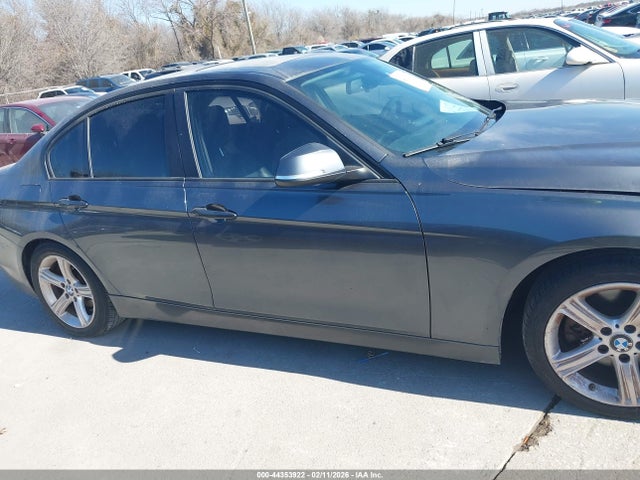 WBA3C1C5XEK105218 BMW 328I