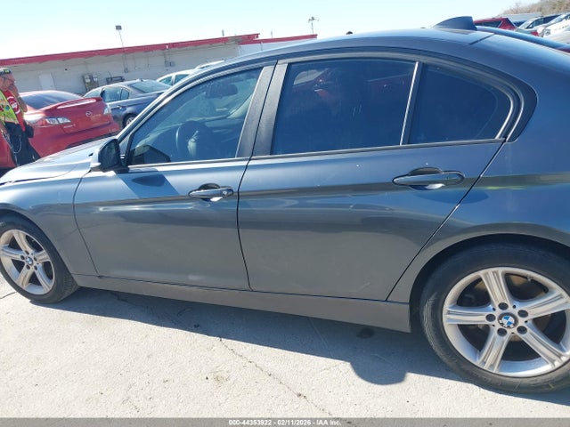WBA3C1C5XEK105218 BMW 328I