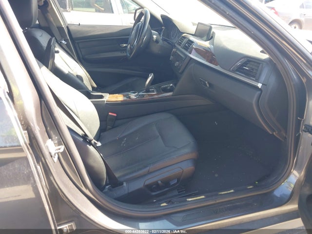 WBA3C1C5XEK105218 BMW 328I