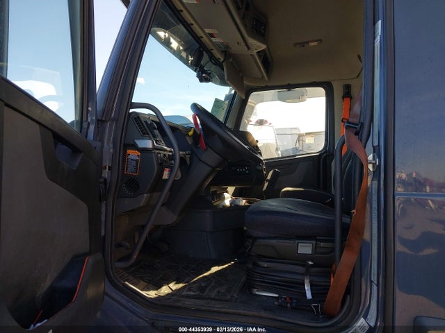 Volvo VNL 2022 4V4NC9UG7NN309648 Image 7