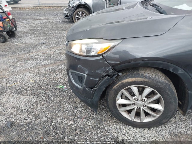 5XYPGDA32GG170679 KIA Sorento 2.4l Lx