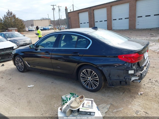 2020 Bmw 530i Xdrive მანქანა იყიდება აუქციონზე, vin: WBAJR7C01LWW72937, აუქციონის ნომერი: 44354005