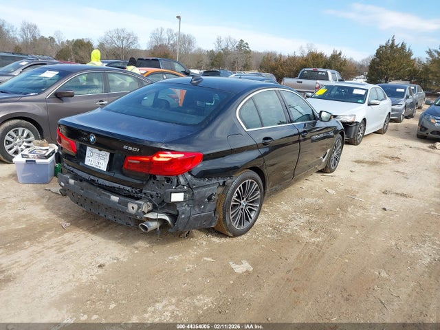 2020 Bmw 530i Xdrive მანქანა იყიდება აუქციონზე, vin: WBAJR7C01LWW72937, აუქციონის ნომერი: 44354005
