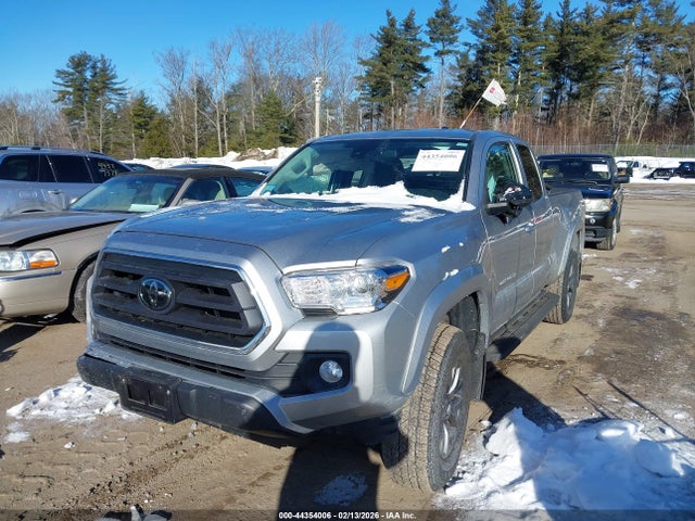 3TYSX5EN9NT012243 Toyota Tacoma Sr5