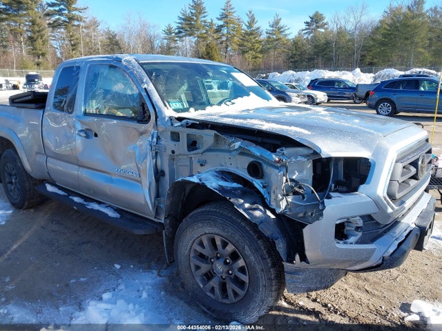 3TYSX5EN9NT012243 Toyota Tacoma Sr5