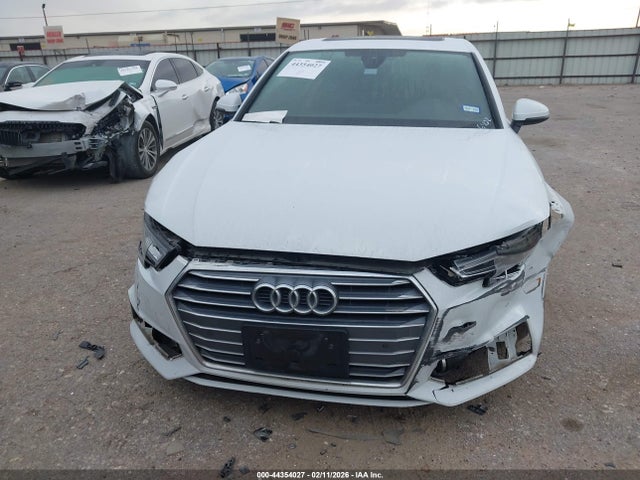 Продаж на аукціоні авто 2019 Audi A4 40 Premium, vin: WAUHMAF41KN006402, номер лоту: 44354027