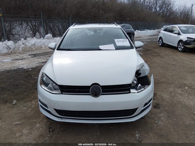 3VWCA7AU7FM518713 Volkswagen Golf Sportwagen Tdi Se 4-door