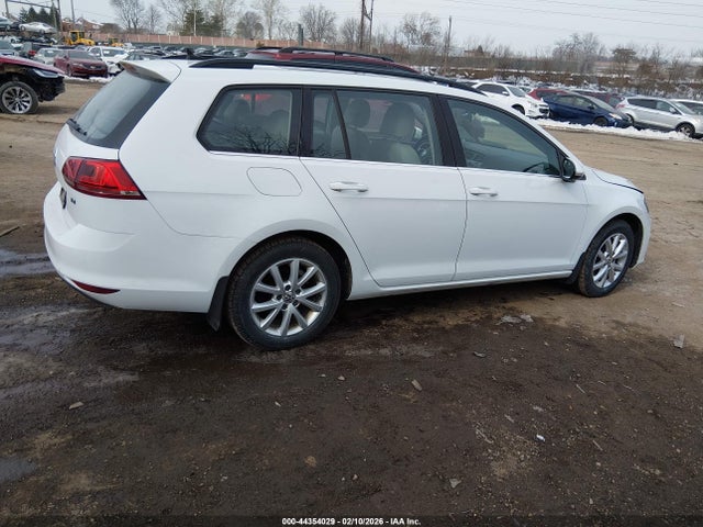 3VWCA7AU7FM518713 Volkswagen Golf Sportwagen Tdi Se 4-door