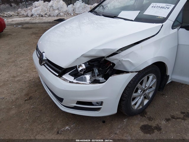 3VWCA7AU7FM518713 Volkswagen Golf Sportwagen Tdi Se 4-door