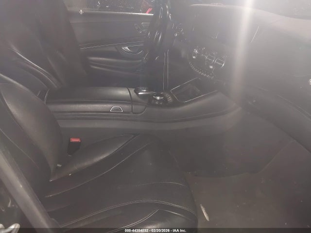 2016 MERCEDES-BENZ S 550 WDDUG8FB8GA236233 Photo 4